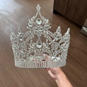 Pageant crown